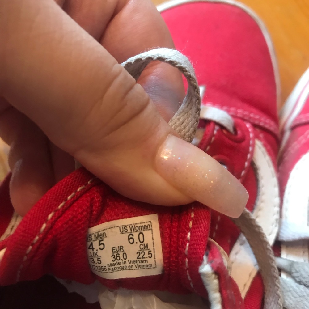 Vans - Picture 3 of 5